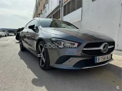 Gris / plata Usado 2023 Mercedes CLA200 Shooting Brake Familiar | 29.900 € (Buen precio)