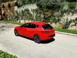 Rojo Usado 2015 Seat Leon CONNECT Berlina | 9500 € (Buen precio)