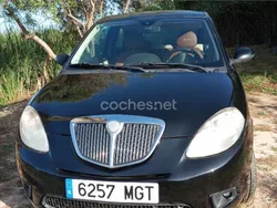 Negro Usado 2007 Lancia Ypsilon Utilitario | 3500 €