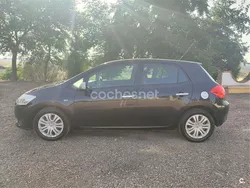 Negro Usado 2008 Toyota Auris Luna Berlina | 1200 € (Buen precio)