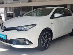 Blanco Usado 2018 Toyota Auris Hybrid Edition Berlina | 16.700 € (Precio justo)