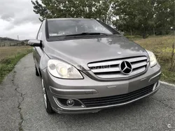 Gris / plata Usado 2007 Mercedes B180 Monovolumen | 6000 € (Un poco caro)