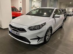 Blanco Usado 2023 Kia Ceed Berlina | 16.900 € (Precio justo)