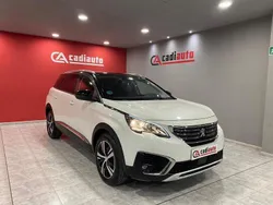 Blanco Usado 2020 Peugeot 5008 Allure Monovolumen | 22.900 € (Precio justo)