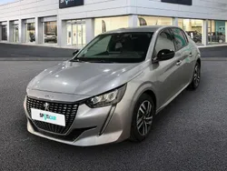 Gris Usado 2023 Peugeot 208 Allure Utilitario | 18.000 € (Un poco caro)