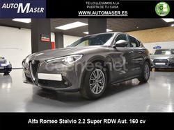 Gris / plata Usado 2022 Alfa Romeo Stelvio Super SUV | 28.240 € (Precio justo)