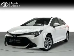 Blanco Usado 2024 Toyota Corolla Active Familiar | 26.500 € (Un poco caro)