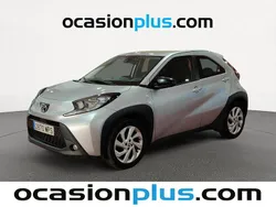 Gris Usado 2024 Toyota Aygo Play Utilitario | 14.000 € (Precio justo)