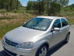 Gris / plata Usado 2004 Opel Corsa Essentia Berlina | 3500 € (Un poco caro)