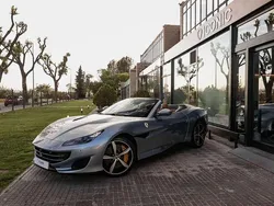 Gris Usado 2019 Ferrari Portofino Coupe | 192.900 €