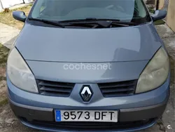 Gris / plata Usado 2005 Renault Grand Scénic II Authentique Monovolumen | 2700 € (Un poco caro)