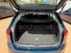 Azul Usado 2022 VW Passat Familiar | 21.990 € (Precio justo)