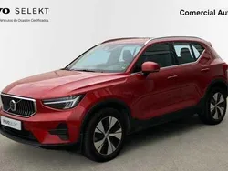 Rojo Usado 2023 Volvo XC40 Plus SUV | 38.400 € (Un poco caro)