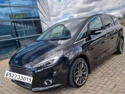 Negro Usado 2017 Ford S-MAX Titanium Monovolumen | 9000 €