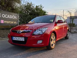 Rojo Usado 2010 Hyundai i30 Comfort Berlina | 4990 € (Precio justo)