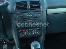 Blanco Usado 2002 Renault Clio II Expression Berlina | 2500 € (Precio justo)