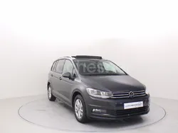 Gris / plata Usado 2024 VW Touran Monovolumen | 41.990 €