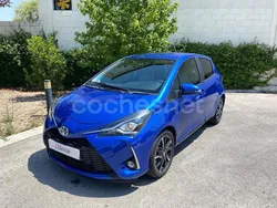 Azul Usado 2017 Toyota Yaris Hybrid Advance Berlina | 14.990 € (Un poco caro)