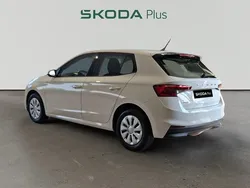Blanco Usado 2022 Skoda Fabia Active | 16.490 € (Un poco caro)