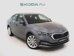 Gris Usado 2024 Skoda Octavia Selection Utilitario | 28.750 € (Buen precio)