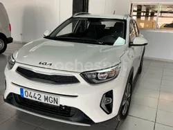 Blanco Usado 2023 Kia Stonic SUV | 15.900 € (Precio justo)