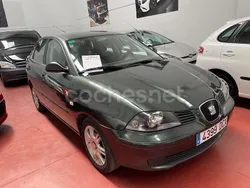 Gris / plata Usado 2004 Seat Cordoba Berlina | 2799 € (Precio justo)