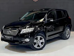 Negro Usado 2011 Toyota RAV4 Executive SUV | 15.999 € (Caro)
