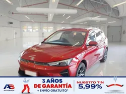 Rojo Usado 2023 MG MG4 EV Luxury Utilitario | 17.750 € (Super precio)