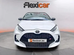 Blanco Usado 2023 Toyota Yaris Hybrid Plus Berlina | 19.990 € (Precio justo)