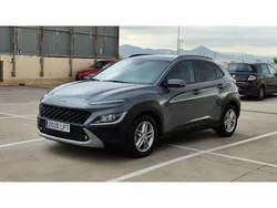 Gris Usado 2021 Hyundai Kona SUV | 19.300 € (Un poco caro)