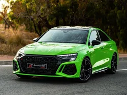 Verde Usado 2022 Audi RS3 Sport Utilitario | 59.499 € (Precio justo)