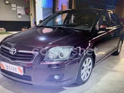 Violeta / lila Usado 2008 Toyota Avensis Sol Berlina | 7999 € (Un poco caro)