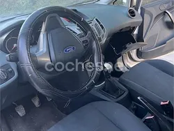 Gris / plata Usado 2008 Ford Fiesta Ambiente Utilitario | 3000 € (Precio justo)