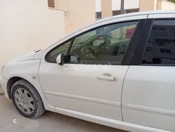 Blanco Usado 2005 Peugeot 307 Berlina | 1800 € (Buen precio)