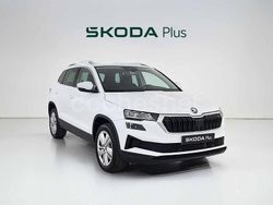 Blanco Usado 2025 Skoda Karoq Selection SUV | 28.900 € (Un poco caro)