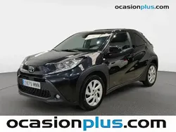 Negro Usado 2024 Toyota Aygo Play Utilitario | 14.864 € (Precio justo)