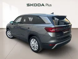 Gris Nuevo 2025 Skoda Kodiaq Selection SUV | 41.950 € (Precio justo)