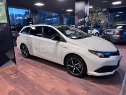 Blanco Usado 2017 Toyota Auris Hybrid Familiar | 17.900 € (Caro)