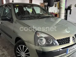 Verde Usado 2002 Renault Clio II Privilege Berlina | 2150 € (Precio justo)
