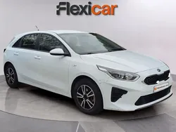 Blanco Usado 2018 Kia Ceed Plus Berlina | 11.290 € (Buen precio)