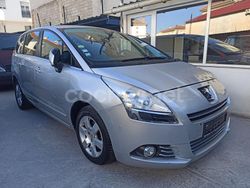 Gris / plata Usado 2011 Peugeot 5008 Active Monovolumen | 6900 € (Precio justo)