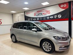 Gris / plata Usado 2017 VW Touran Advance Monovolumen | 15.900 € (Caro)