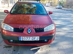 Rojo Usado 2004 Renault Mégane II Expression Berlina | 2400 € (Precio justo)