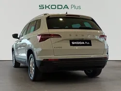 Blanco Usado 2022 Skoda Karoq Ambition SUV | 23.900 € (Precio justo)