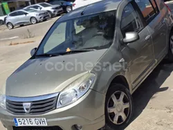 Beige Usado 2010 Dacia Sandero Lauréate Utilitario | 4999 € (Un poco caro)
