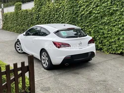 Blanco Usado 2014 Opel Astra GTC Sportive Berlina | 6500 € (Super precio)