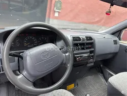 Gris / plata Usado 2013 Toyota Auris Active Familiar | 12.000 €