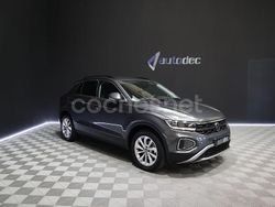 Gris / plata Usado 2023 VW T-Roc Life SUV | 23.990 € (Precio justo)