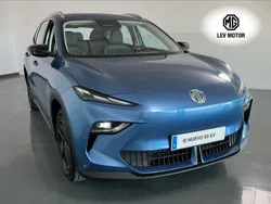 Azul Nuevo 2025 MG MG5 EV Comfort Familiar | 31.230 €