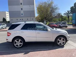 Blanco Usado 2009 Mercedes ML350 SUV | 15.499 € (Un poco caro)